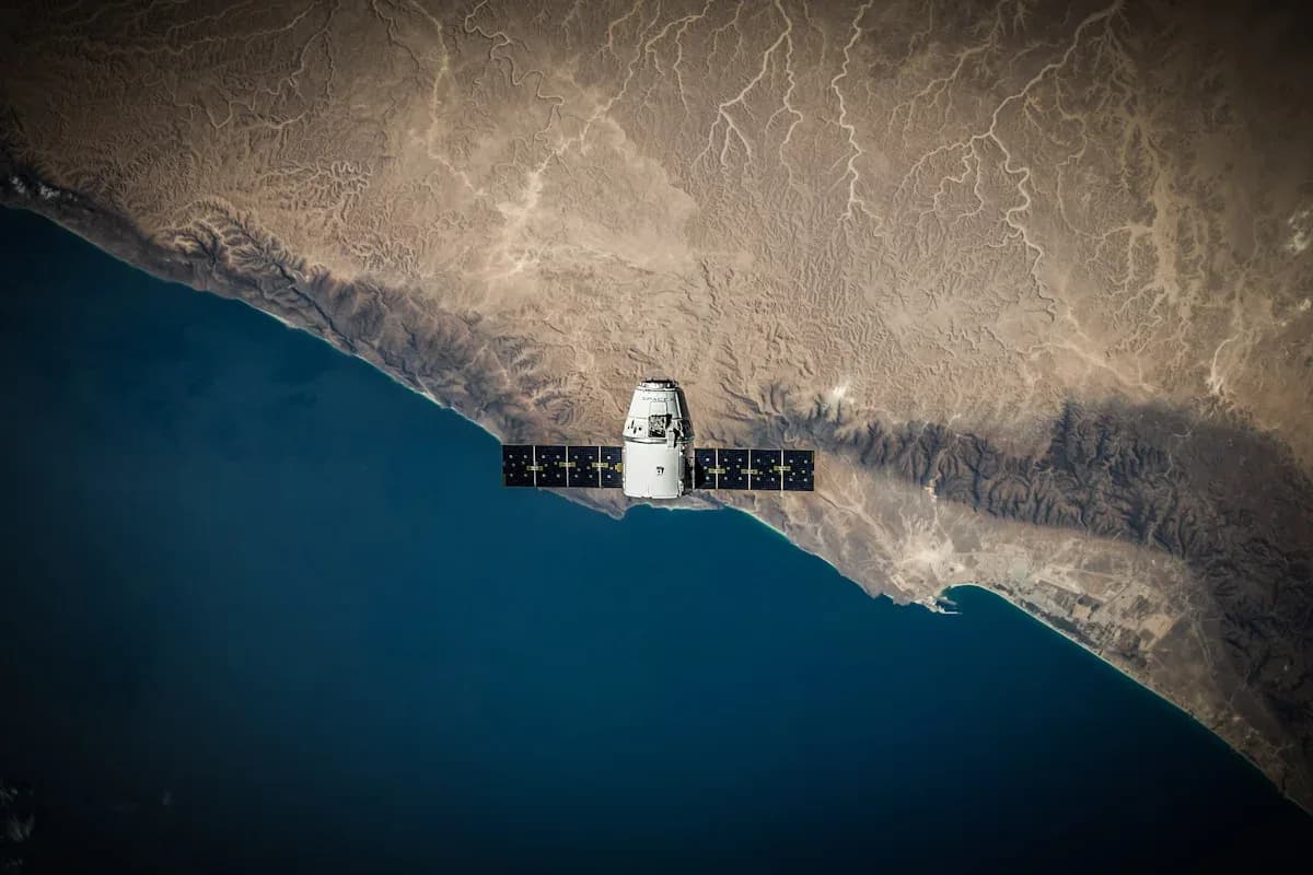 Révolution Numérique 2026 : Impact du Satellite NGSO et TNT en Algérie