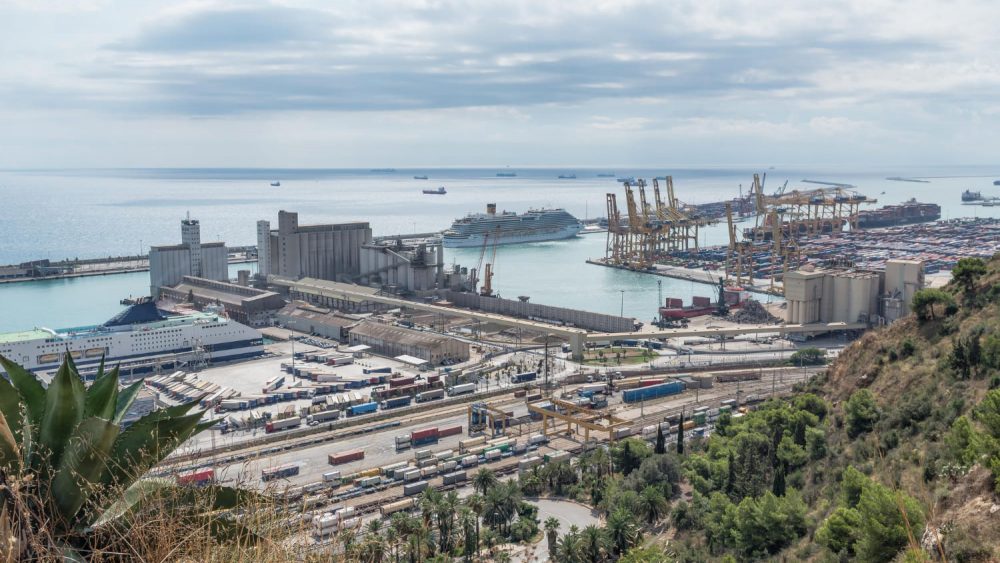 port d oran trois nouvelles grues rtg entrent en s