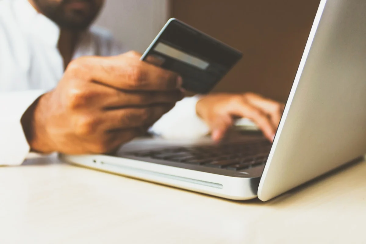 web marchands paiements lectroniques retraits par carte les chiffres de la mon tique en alg rie au premier semestre 2026