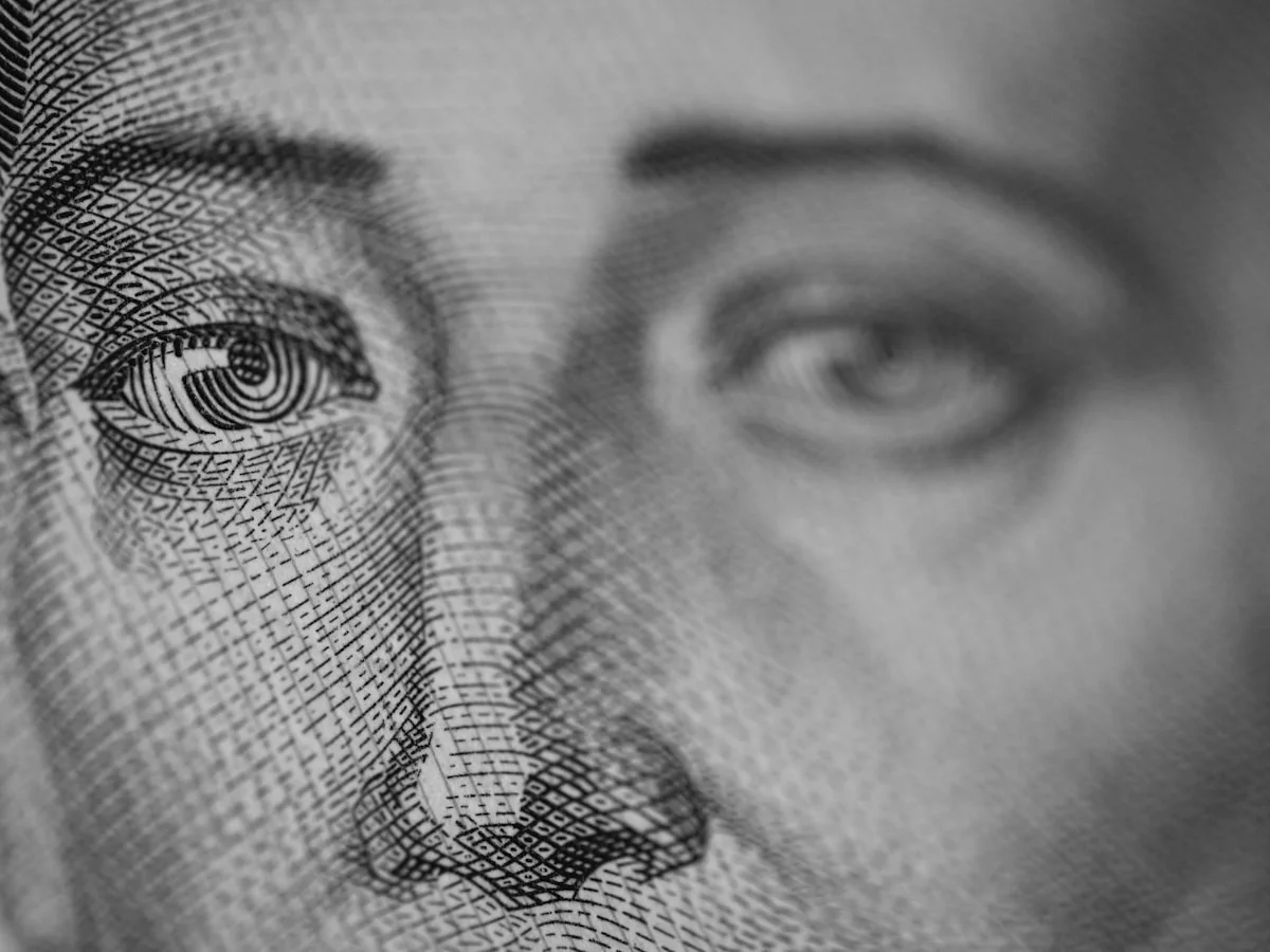 Le double taux de change en Algérie : pourquoi l'écart entre le dinar officiel et le marché parallèle persiste