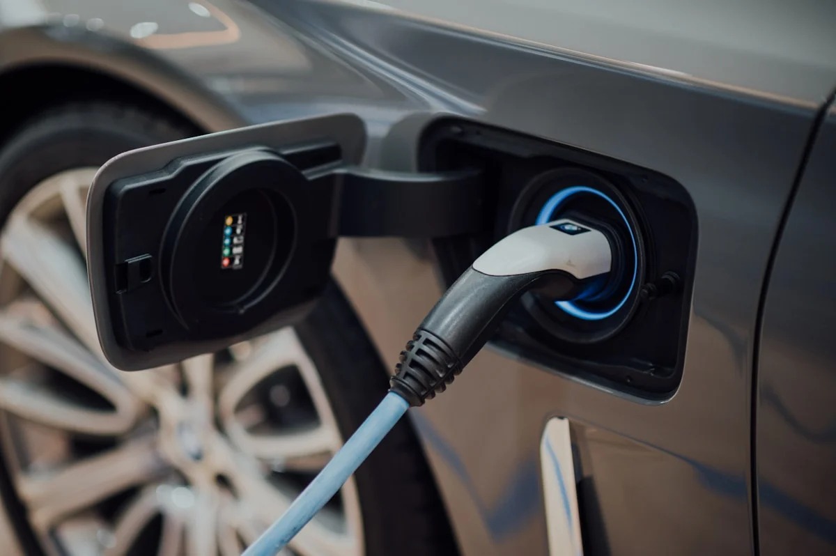 Véhicules électriques en Algérie : Guide complet 2026